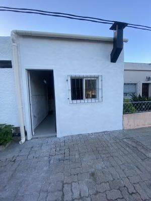 Impecable casa chica para persona sola o pareja
